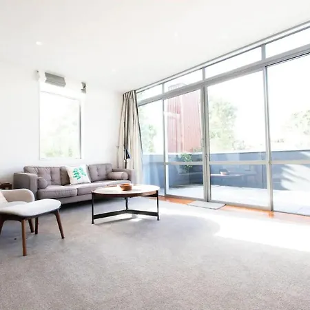 Luxury 4 Bedroom Home With Private Cinema